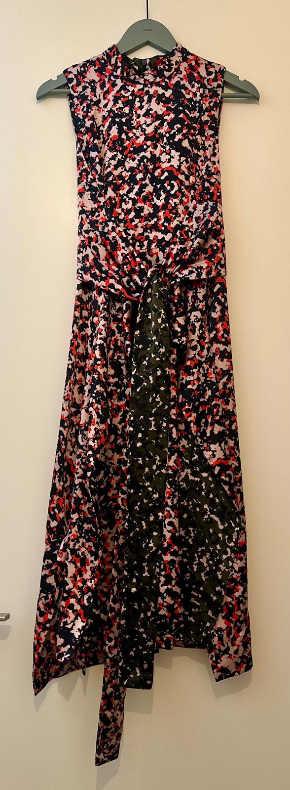 Prachtige Hugo Boss jurk – maat 38 – zo goed als nieuw, Kleding | Dames, Jurken, Ophalen, Zo goed als nieuw, Maat 38/40 (M), Rood