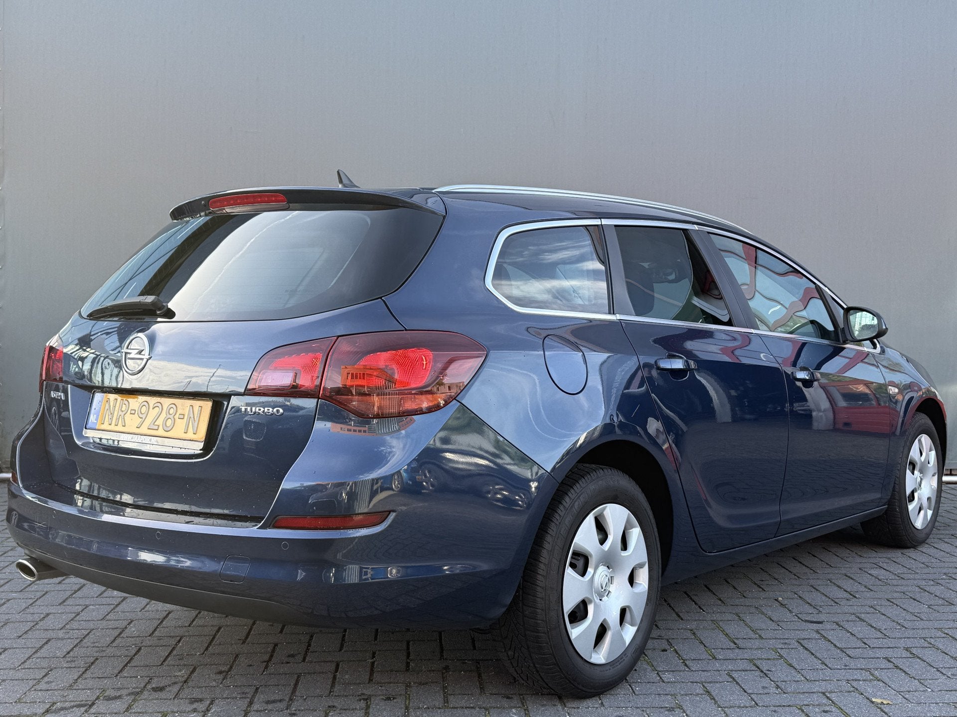 Opel Astra Sports Tourer BWJ 2011 1.4 141 PK Turbo Sport STO, Auto's, Voorwielaandrijving, Euro 5, Stof, Gebruikt
