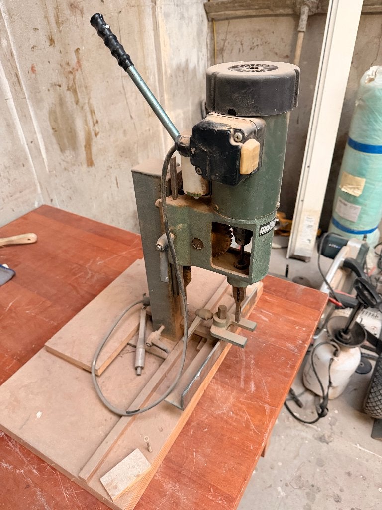Vierkante gatenboor, Ophalen, Gebruikt, Minder dan 400 watt, Kolomboormachine