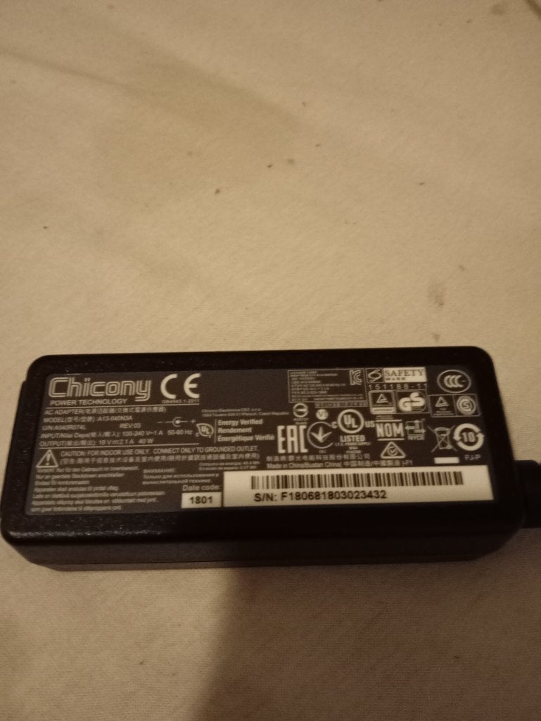Chicony AC-adapter, Computers en Software, Ophalen of Verzenden, Zo goed als nieuw, Diverse