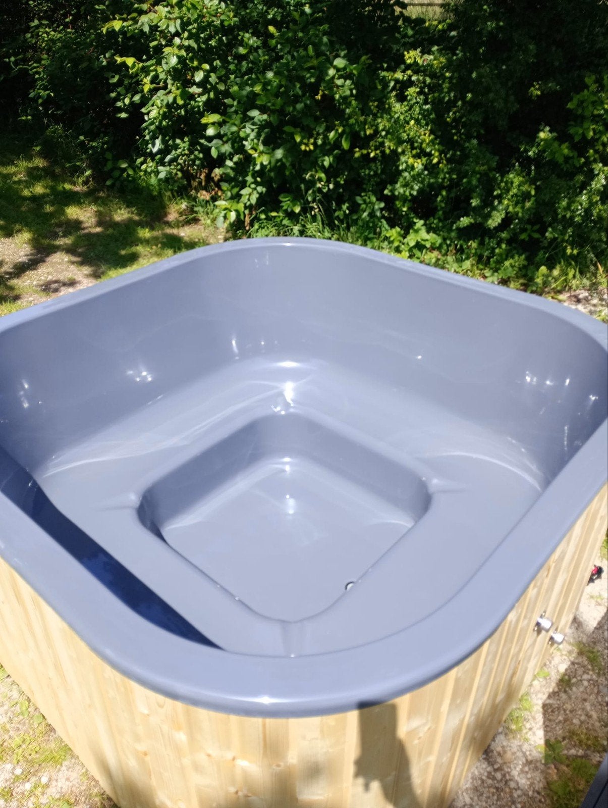 Hot tub met Rexener biodiesel kachel, isolatiedeksel en trap, Ophalen, Trap, Nieuw, Wellnessandgarden