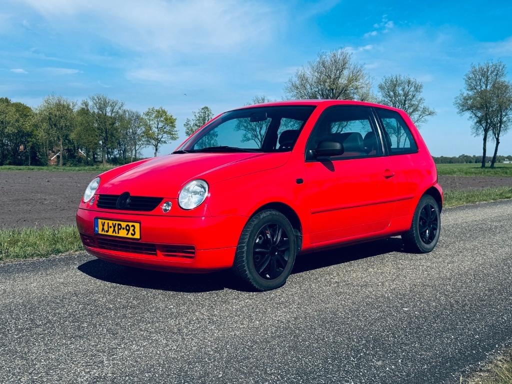 Leuke rode Volkswagen Lupo 1.0 - NAP - Gewoon even kijken!, 31 €/maand, 4 cilinders, 4 stoelen, 891 kg
