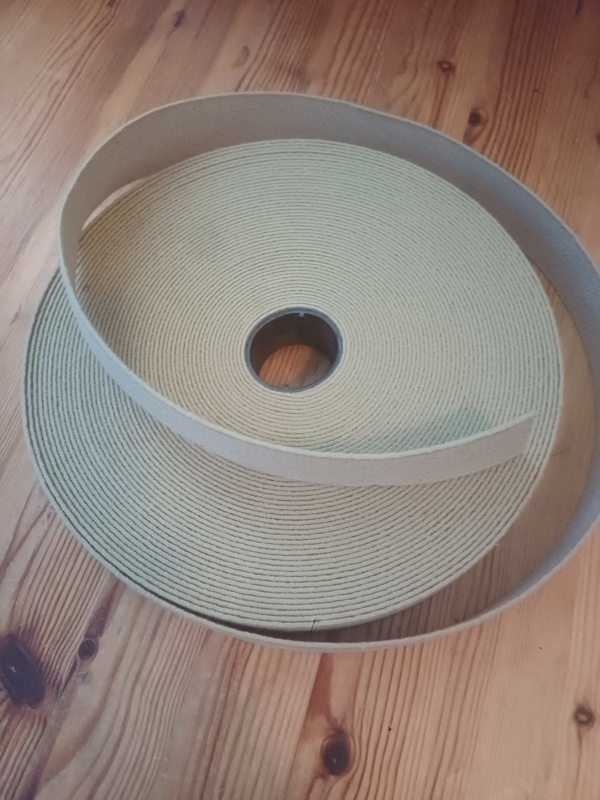 Elastiek band beige 35 mm breed - Nieuw, Ophalen of Verzenden, Nieuw, Lint, Band of Elastiek