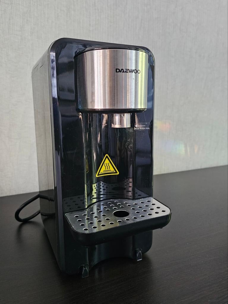 Waterkoker Daewoo, 1 tot 2 liter, Ophalen, Gebruikt