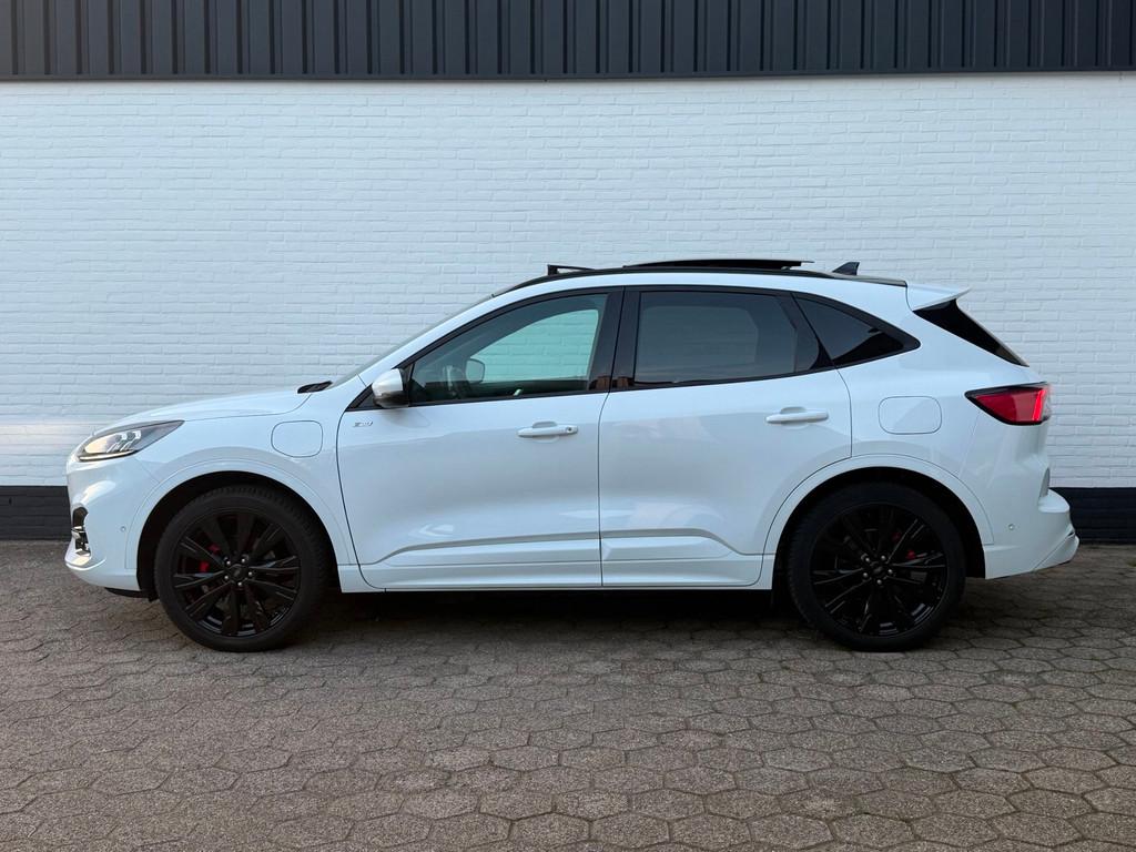 Ford Kuga PHEV ST-Line X l PANO l TREKHAAK l ACC l TOPSTAAT!, Gebruikt, Zwart, 4 cilinders, Wit