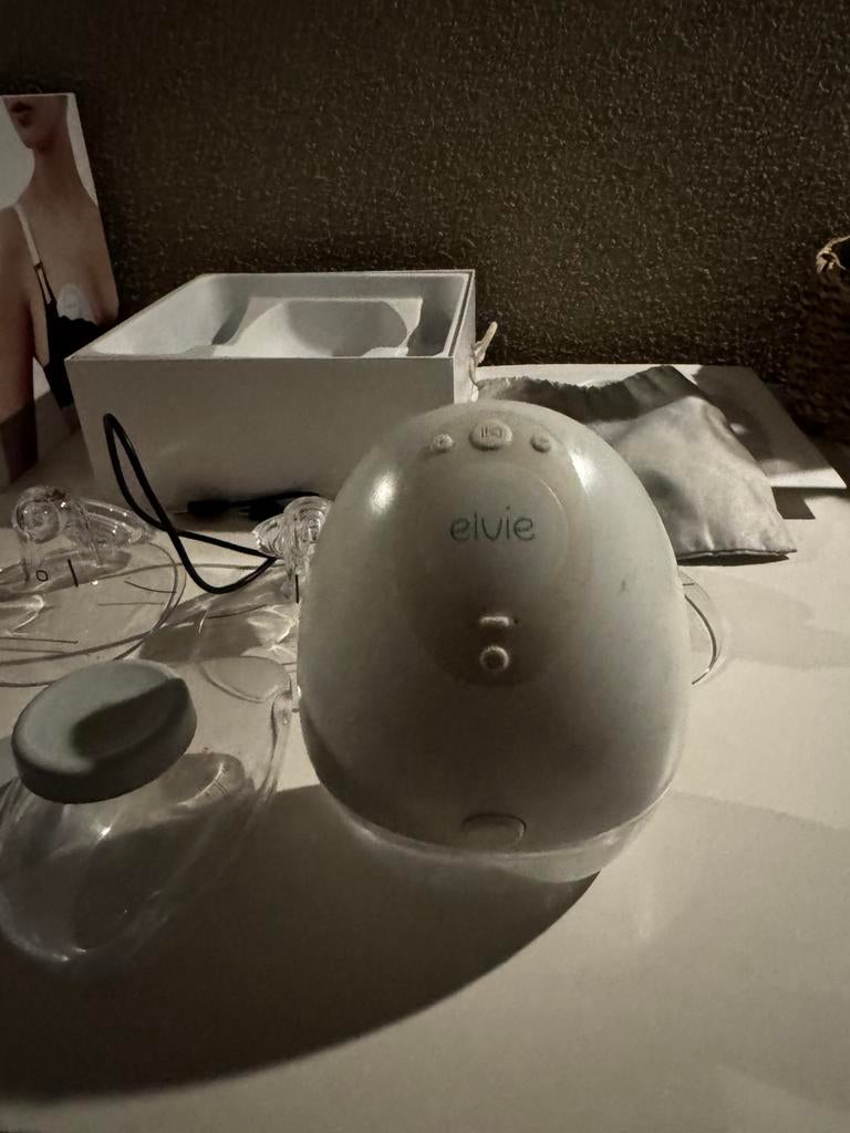 Elvie pump elektrische kolf, Ophalen, Zo goed als nieuw, Borstkolf