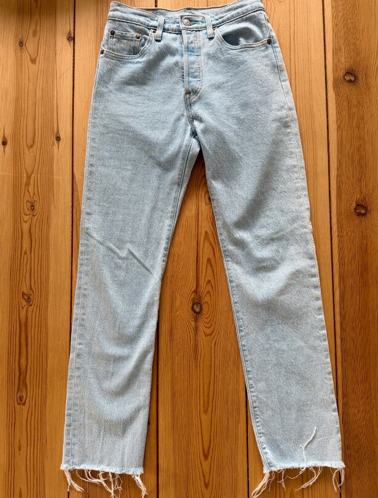 Levi's 501 Jeans Spijkerbroek - Blauw Denim - W25 L30, Blauw, Ophalen of Verzenden, Zo goed als nieuw, W27 (confectie 34) of kleiner