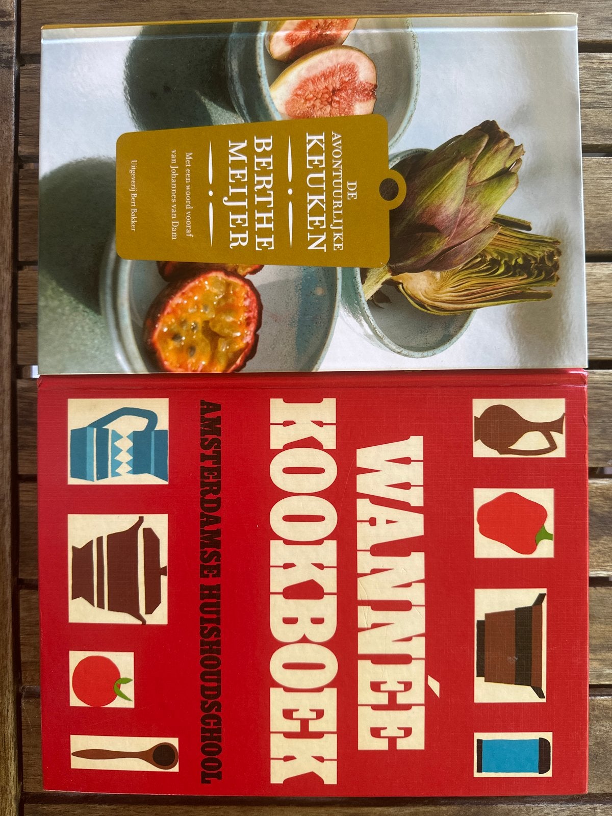 2 Amsterdamse klassieke Kookboeken:WANNEE en de av. keuke, Verzenden, Zo goed als nieuw, Europa, Hoofdgerechten