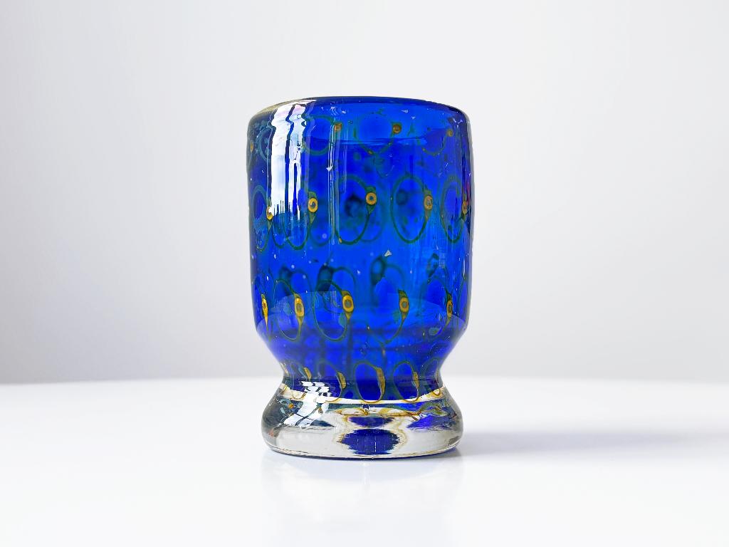 Vintage Erwin Eisch vaas handgeblazen glas design object, Gebruikt, Blauw, Ophalen of Verzenden, Glas