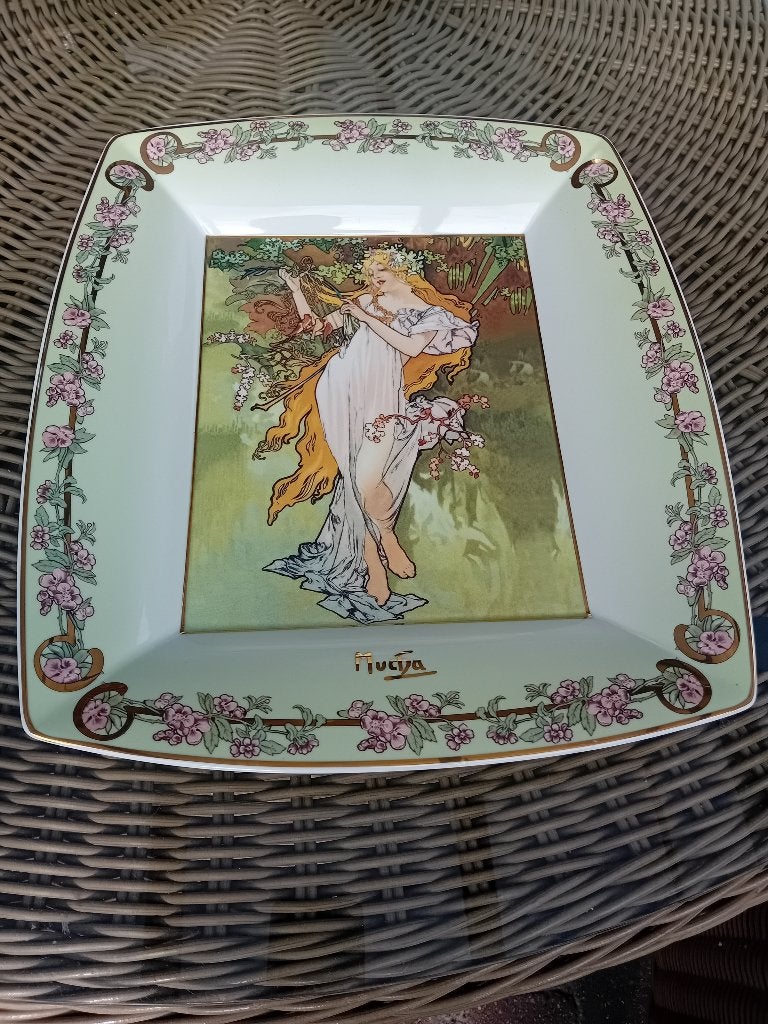 Goebel Artis Orbis Mucha schaal, Ophalen of Verzenden