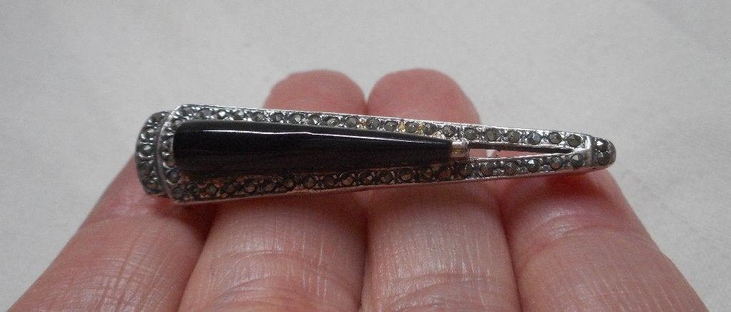 Zilveren antieke broche met onyx en markasiet nr.1750