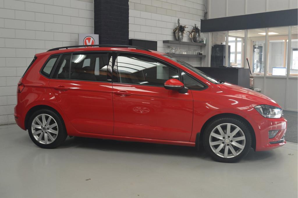 Volkswagen Golf Sportsvan 1.2 TSI Business Edition // AUTOMA, Gebruikt, Euro 6, 4 cilinders, Golf Sportsvan