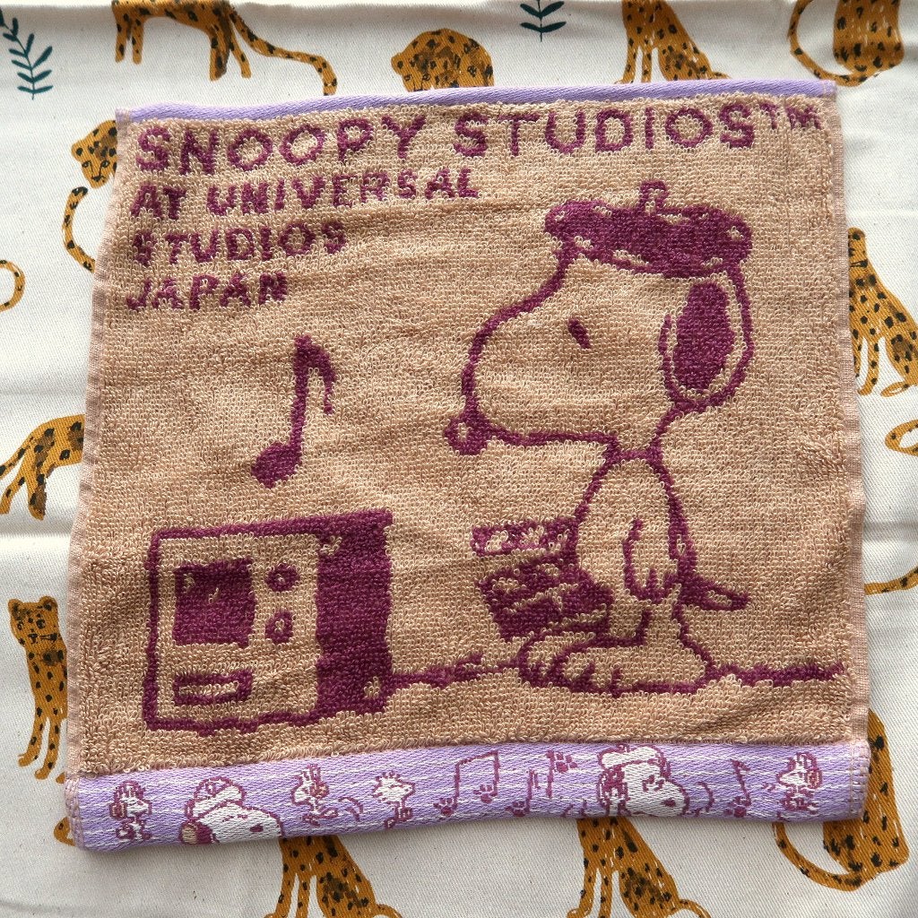 Snoopy Peanuts Strips Handdoekje van Universal Studios Japan, Verzamelen, Verzenden, Snoopy, Nieuw, Beeldje of Figuurtje