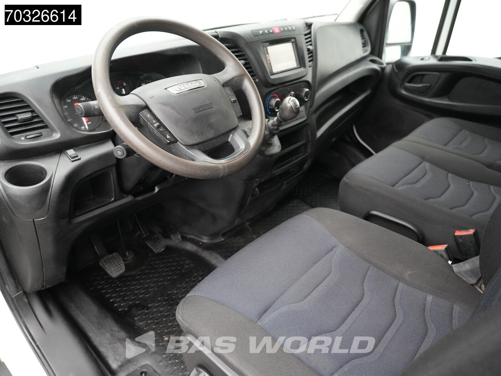Iveco Daily 35C18 3.0L Kipper met Kist Dubbellucht 3,5t Trek, Auto's, Bestelauto's, Stof, Gebruikt, Euro 6, 4 cilinders