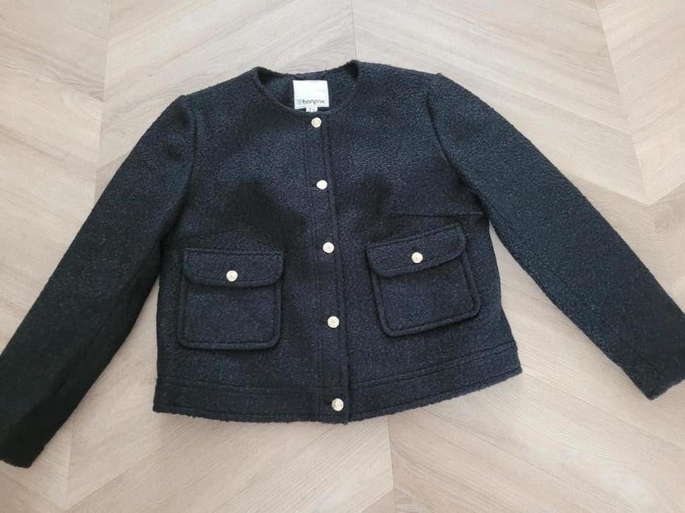 Zwart bouclé jasje mt 44, Ophalen of Verzenden