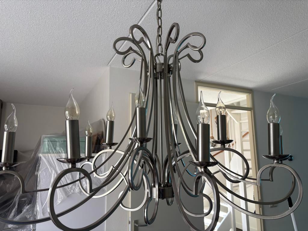 Elegante metalen kroonluchter met 8 armen, Huis en Inrichting, Ophalen of Verzenden, Zo goed als nieuw, Metaal