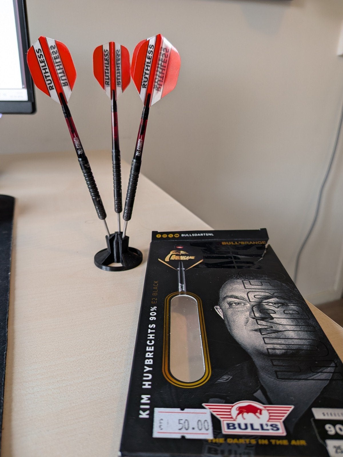 Bull's Kim Huybrechts 90% E2 Black 25 gram, Ophalen of Verzenden, Gebruikt, Pijlen