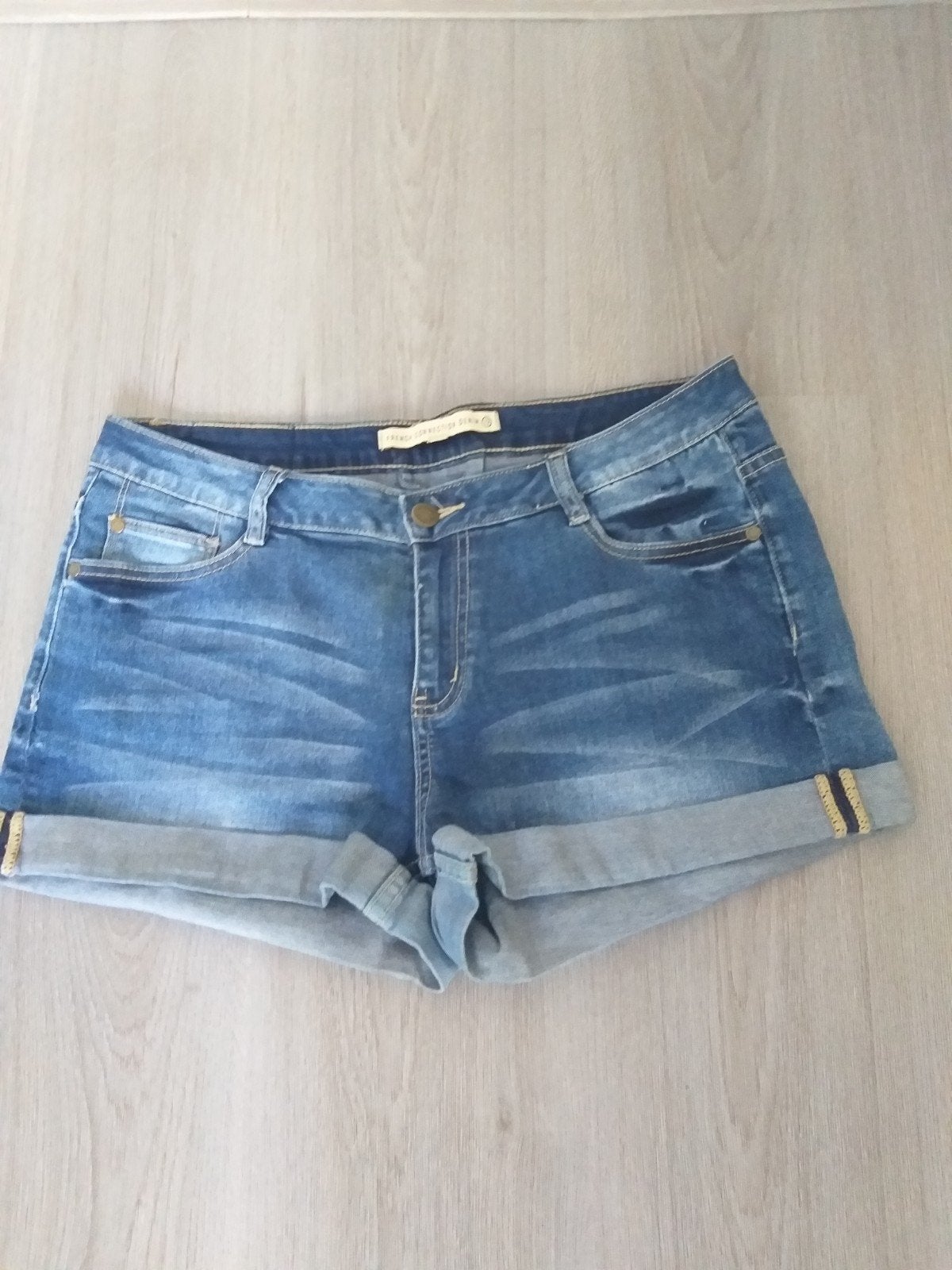 Dames korte broek maat 42, Kleding | Dames, Spijkerbroeken en Jeans, Ophalen, Zo goed als nieuw, Blauw