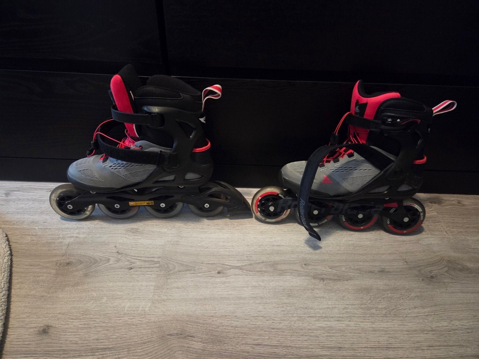 Rollerblade Macroblade 90 maat 41, Sport en Fitness, Overige merken, Gebruikt, Ophalen of Verzenden, Inline skates 4 wielen