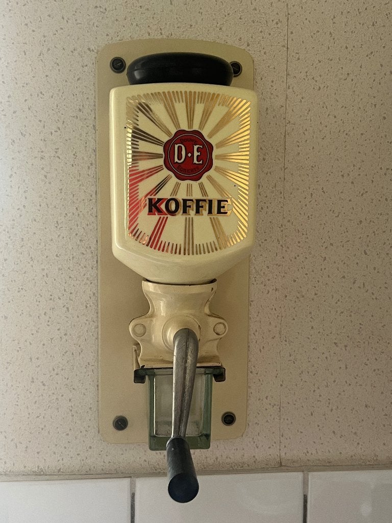 antieke koffiemolen Douwe Egberts, Ophalen