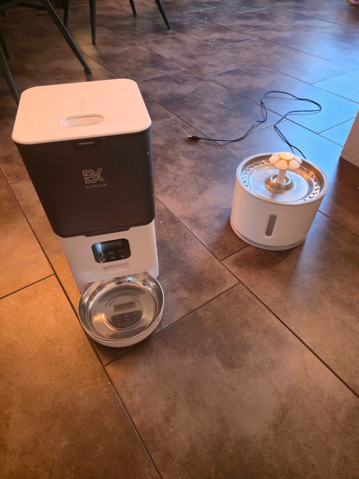Automatische Voerbak (Bonlin) & RVS Drinkfontein voor Kat va, Dieren en Toebehoren, Kattenvoerbakken en Drinkbakken, Ophalen, Gebruikt