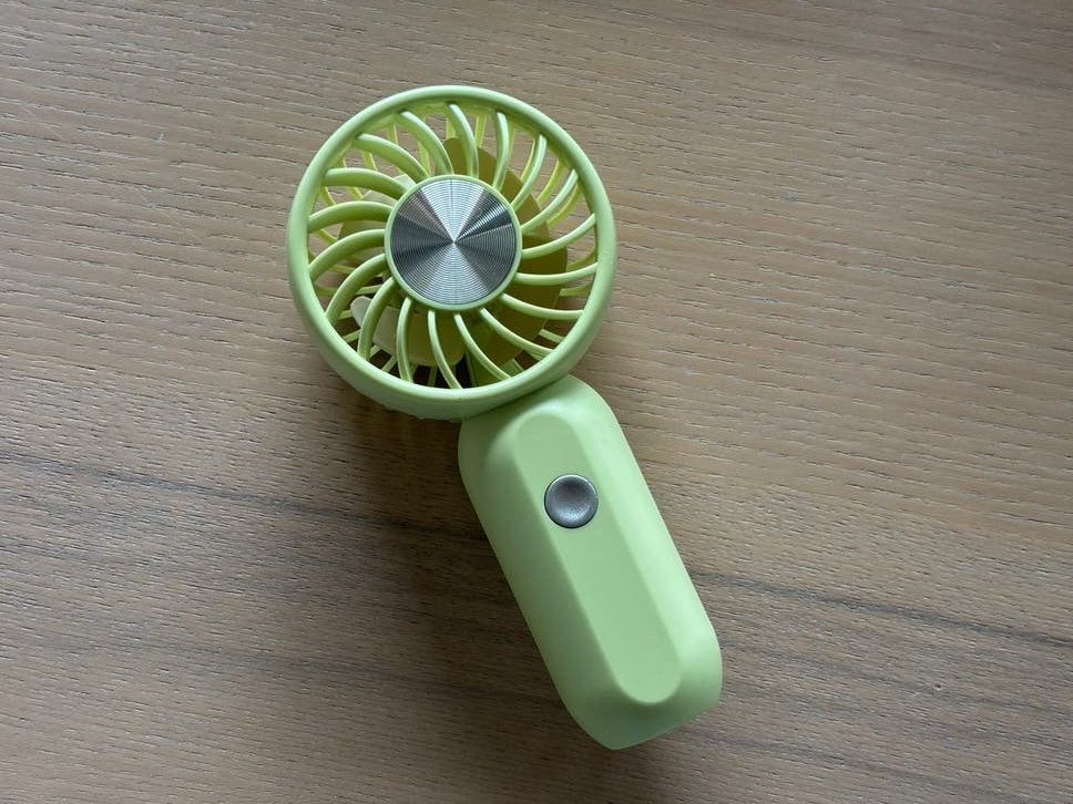 Oplaadbare hand ventilator (nieuw), Ophalen of Verzenden, Zo goed als nieuw, Tafelventilator
