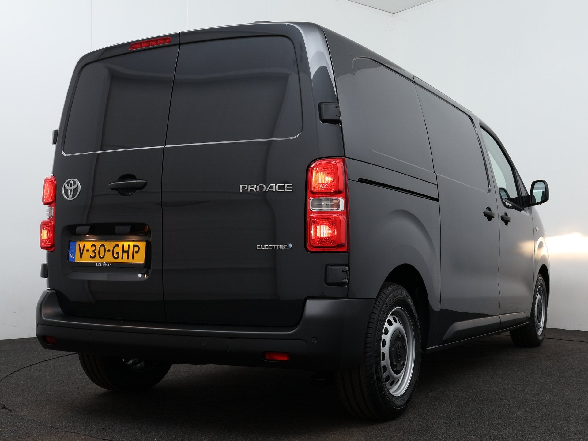 Toyota PROACE Electric Worker Challenger Extra Range 75 kWh, Auto's, 12 maanden, Gebruikt, Zwart, Origineel Nederlands