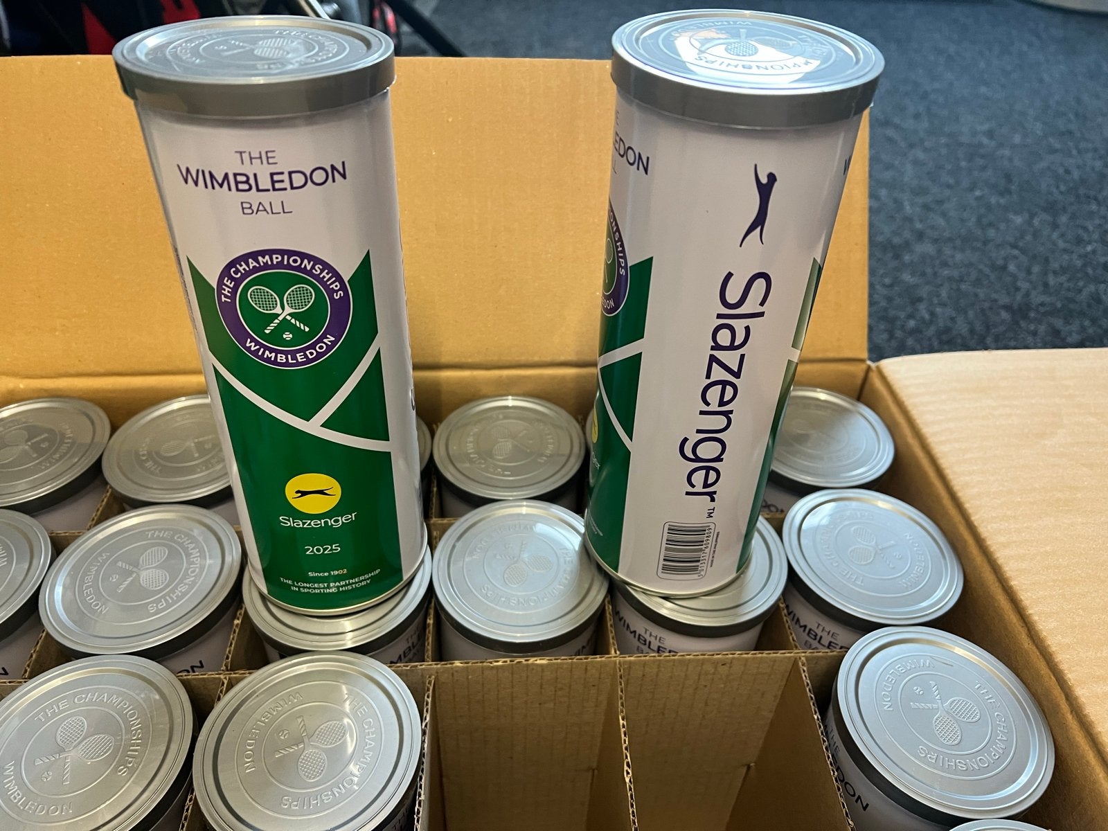 Slazenger Wimbledon 2025 Tennisballen - Doos met 24 blikken, Ophalen of Verzenden, Nieuw, Ballen, Overige merken