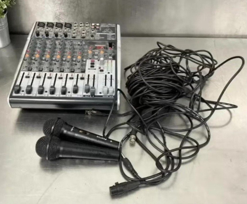 Behringer X1204USB Audio Mengtafel - incl 2 microfoons, Muziek en Instrumenten, Ophalen, Gebruikt