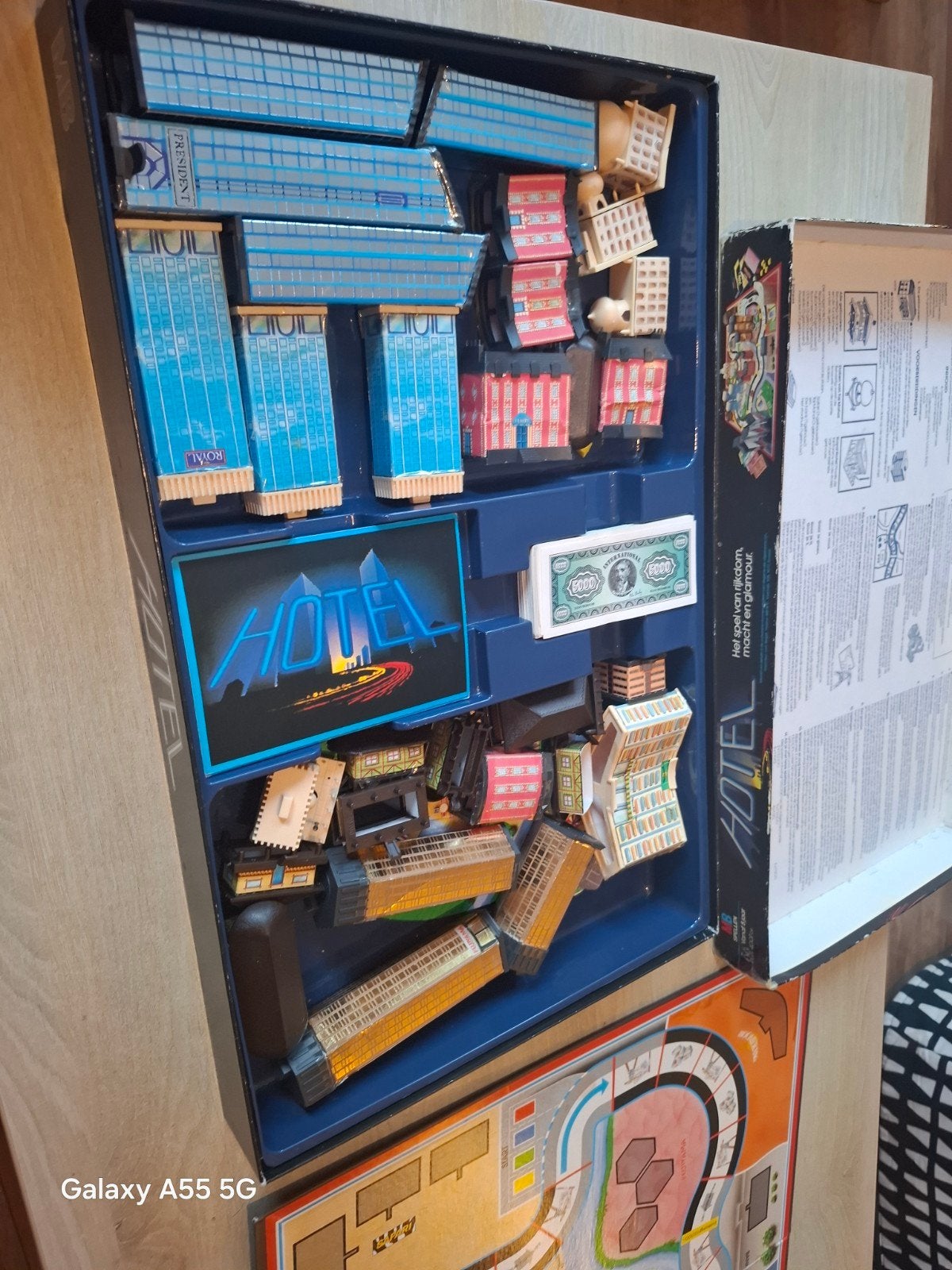 Hotel bordspel MB Spellen - Klassiek vastgoedspel, Hobby en Vrije tijd, Gezelschapsspellen | Bordspellen, Onbekend, Ophalen of Verzenden