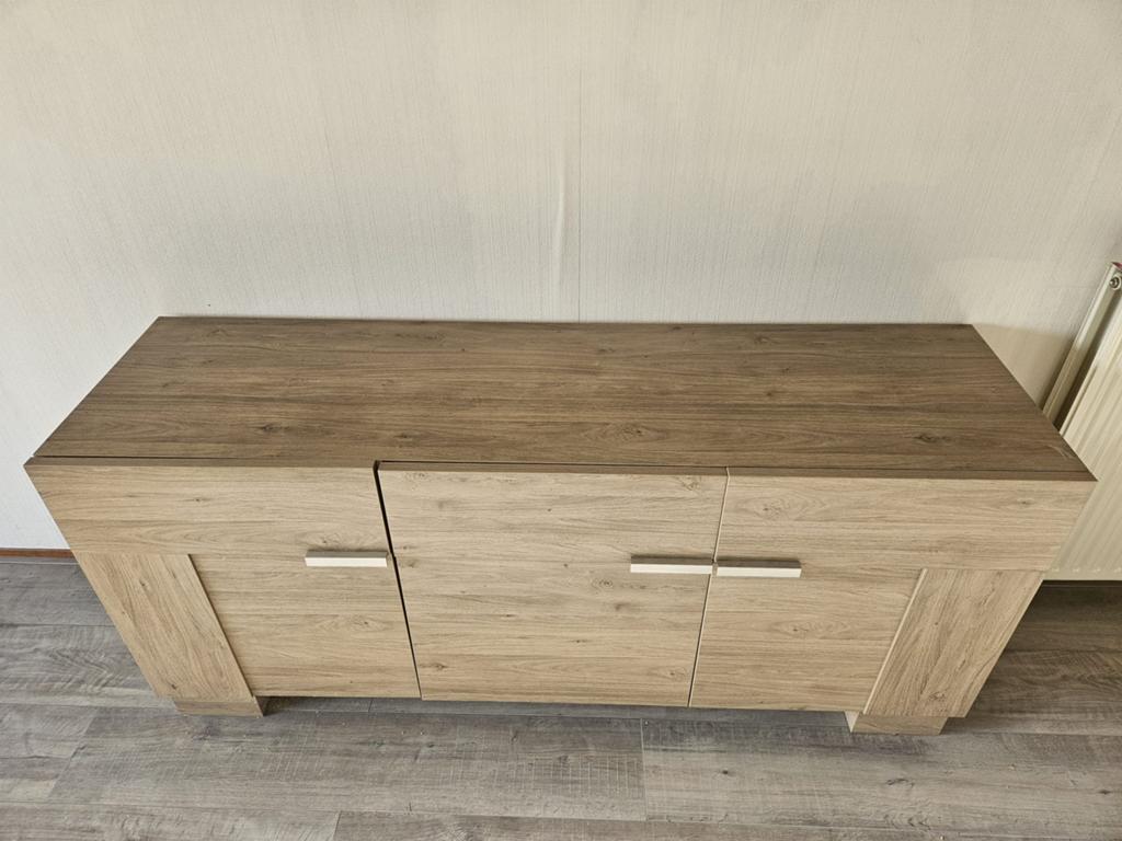 Woonkamer dressoir, Huis en Inrichting, Kasten | Dressoirs, Ophalen, Gebruikt, Overige houtsoorten, Met deur(en)