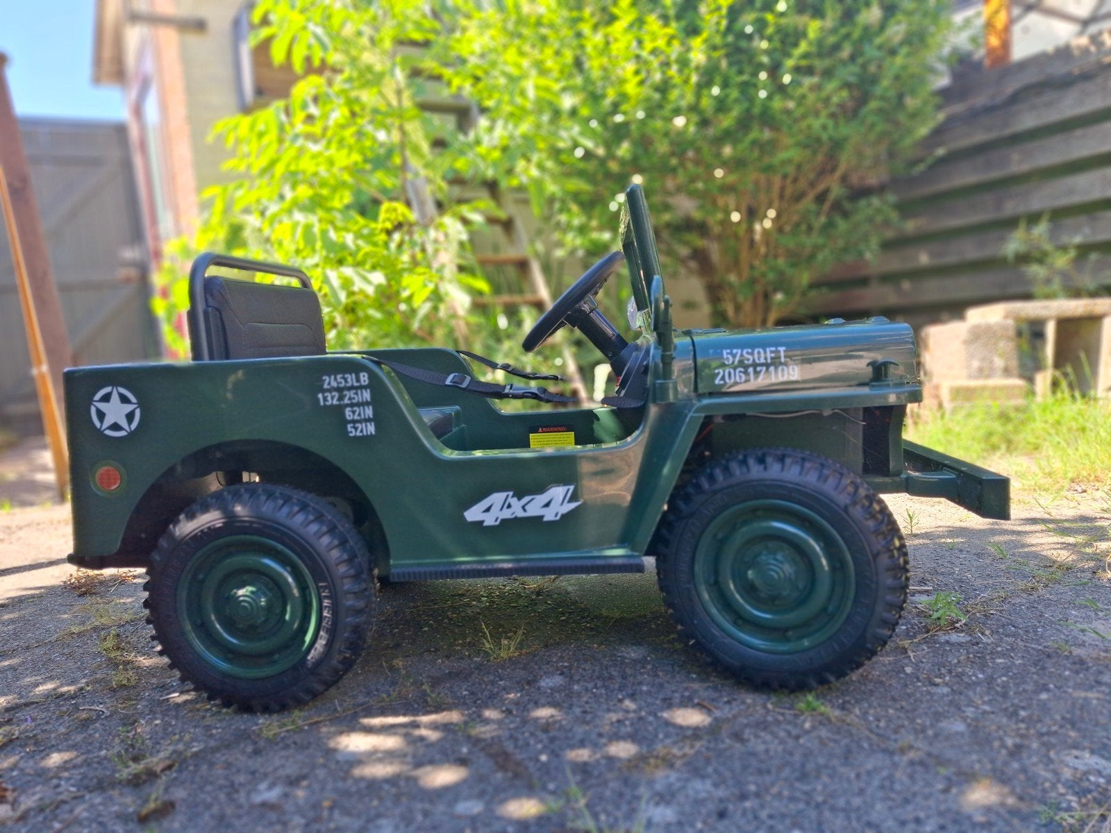Electriche Jeep met afstand bediening, Ophalen, Zo goed als nieuw