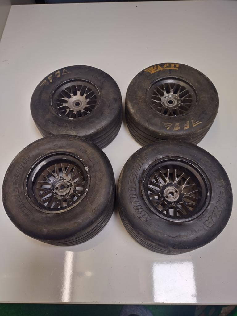 Set onroad wielen fg marder., Ophalen of Verzenden, Overige schalen, Benzine, Onderdeel