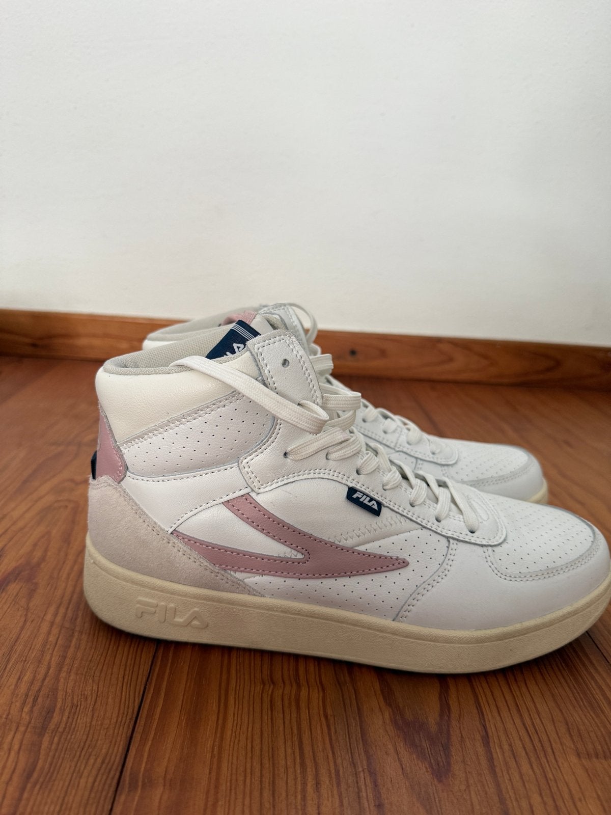 Fila Sneakers Hoog Wit Roze Maat 42, Wit, Ophalen of Verzenden, Sneakers of Gympen, Zo goed als nieuw