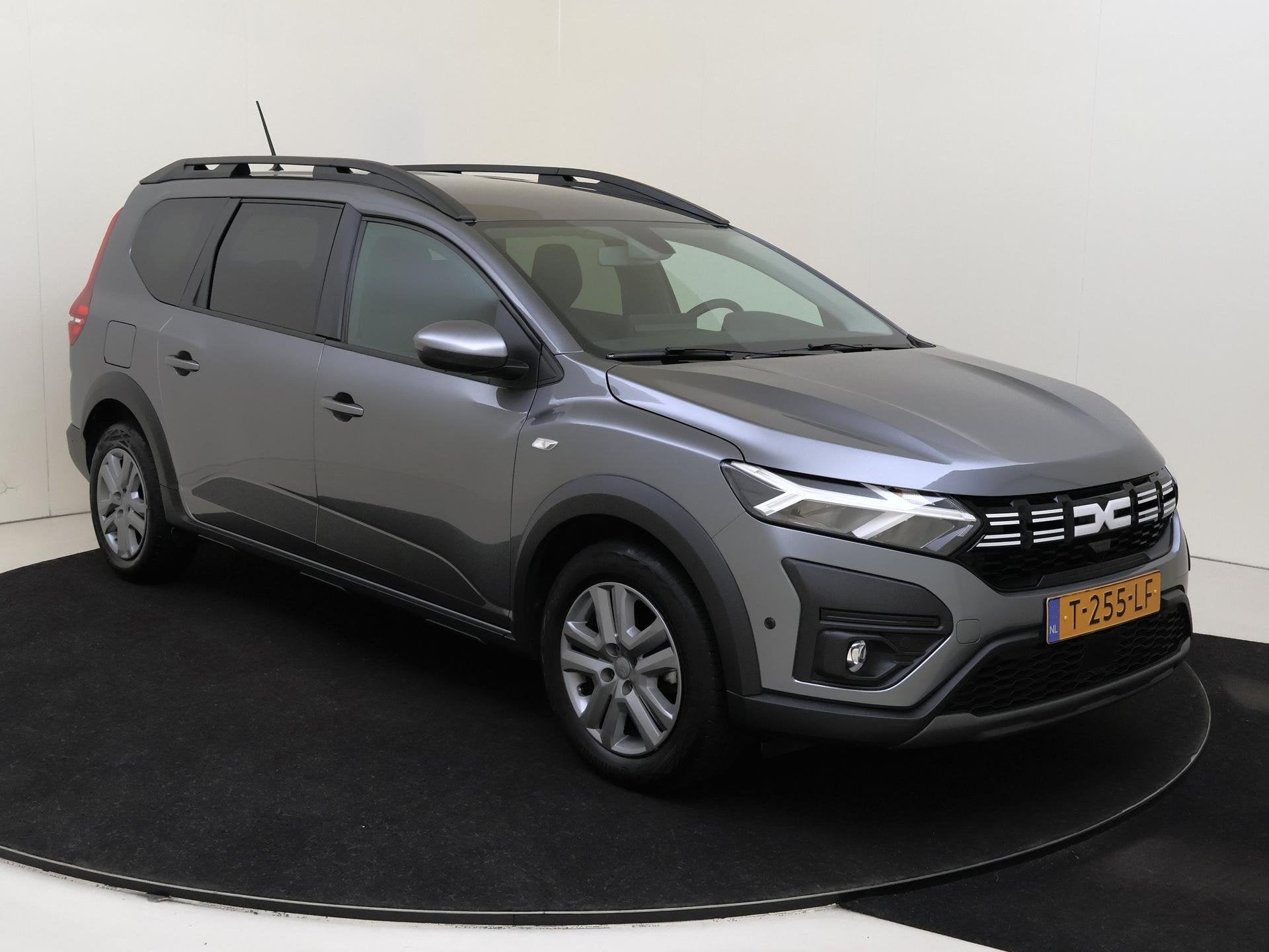 Dacia Jogger 1.0 TCe 100 ECO-G Expression 5p. | Navigatie |, Dealer onderhouden, Gebruikt, Euro 6, Origineel Nederlands
