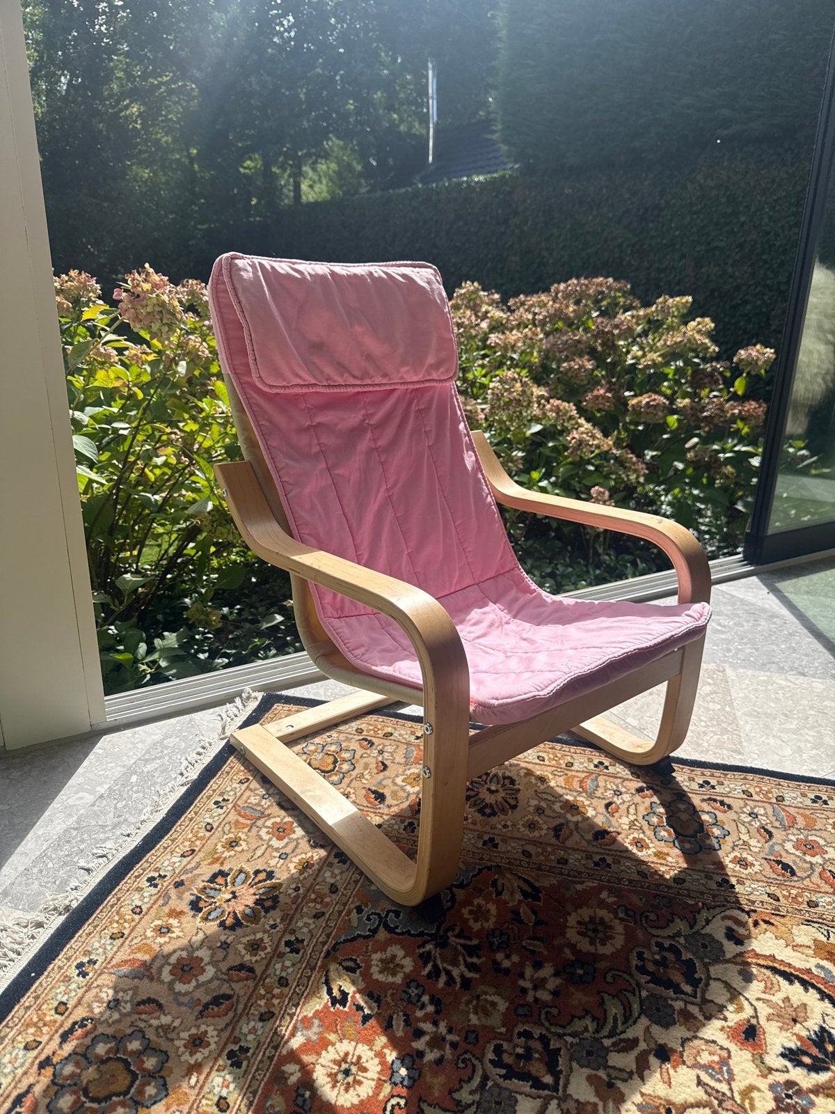 IKEA Kinderstoel met roze bekleding POÄNG, Ophalen, Gebruikt, Overige kleuren, Eén
