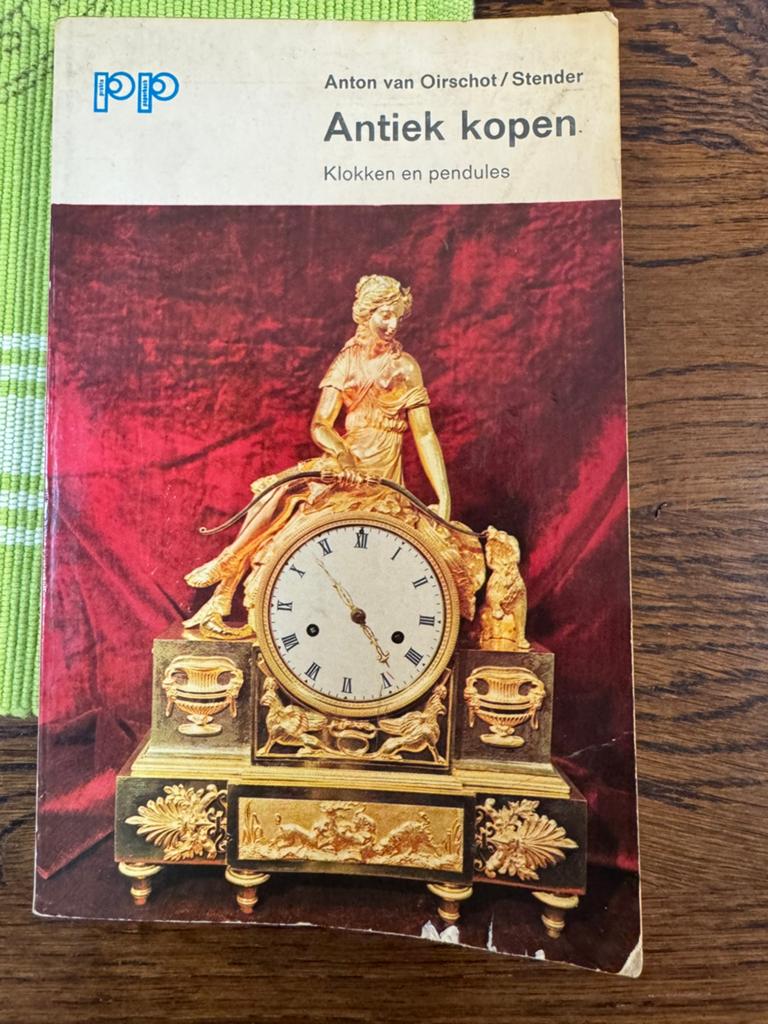 Boek Antiek Kopen, Ophalen of Verzenden, Gelezen