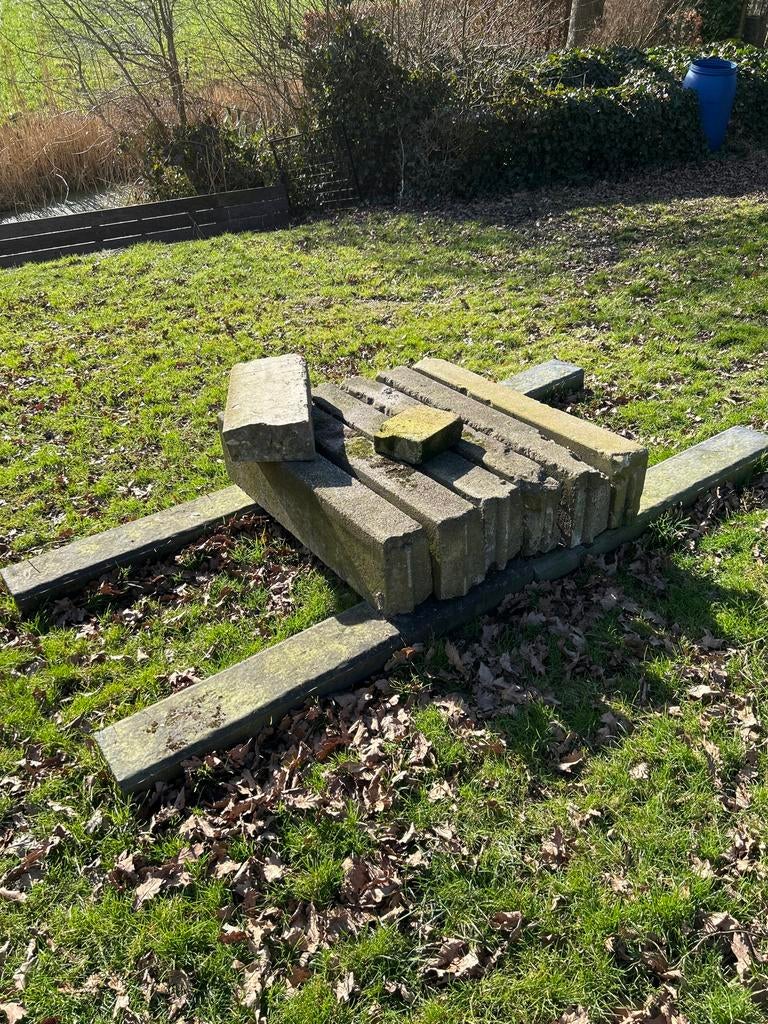 Gebruikte stoepranden voor tuin of oprit, Tuin en Terras, Tegels en Klinkers, Ophalen, Gebruikt, Overige typen, Minder dan 5 m²