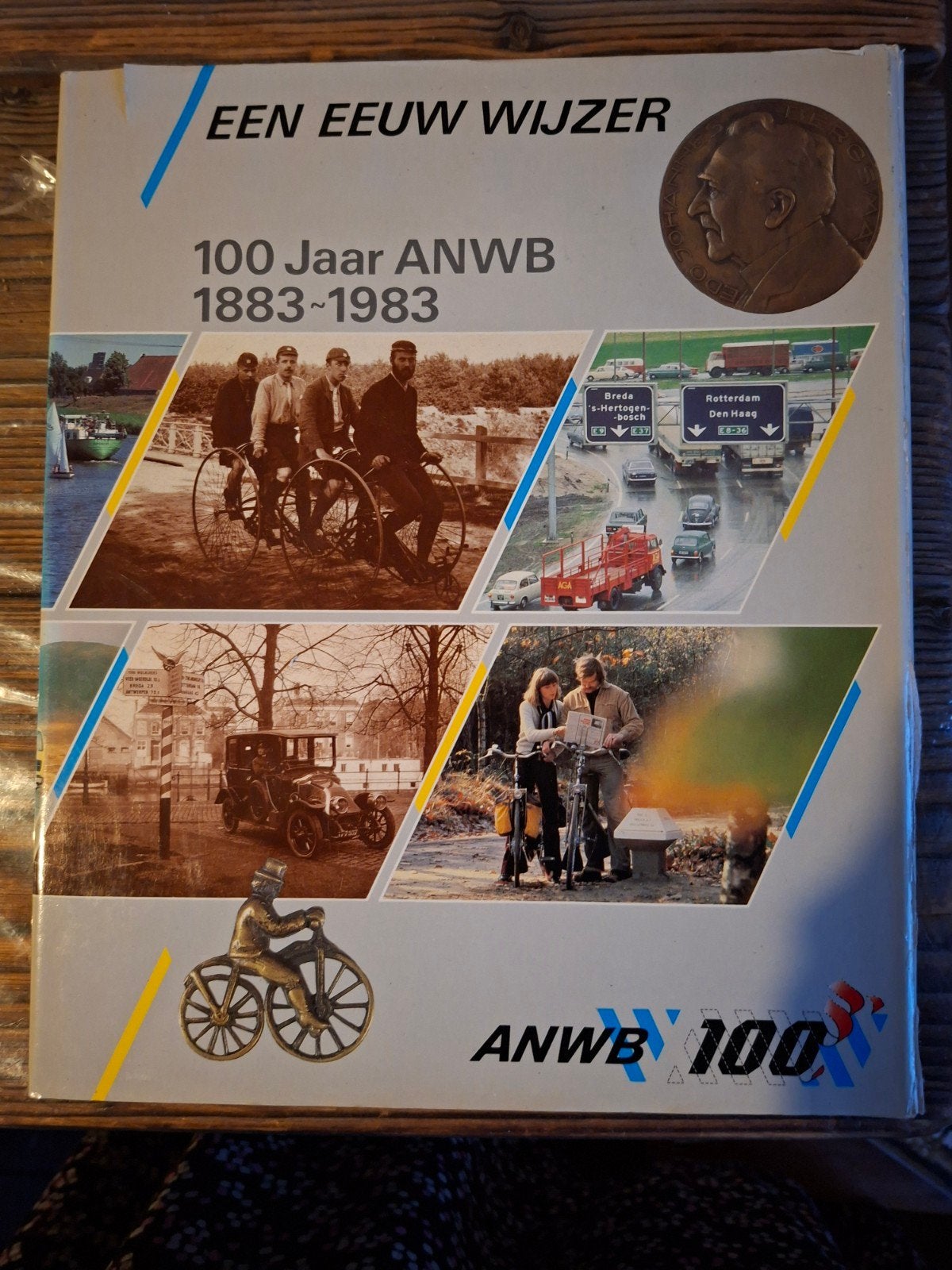 Een Eeuw Wijzer: 100 Jaar ANWB 1883-1983, Boeken, Ophalen, Gelezen, Algemeen, Onbekend