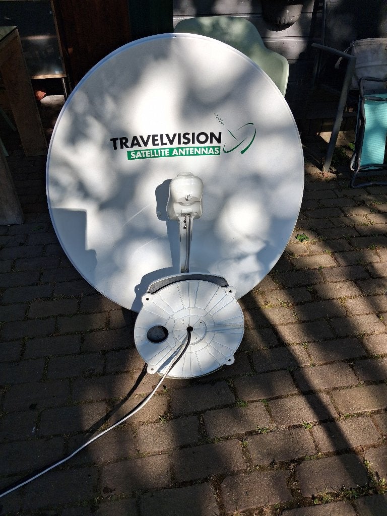 Satellietschotel Travel Vision type TVA80 - 80 cm, Ophalen, Zo goed als nieuw, (Schotel)antenne, Overige merken