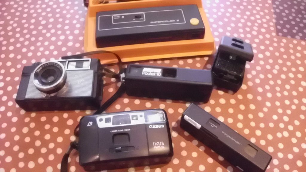 oude foto toestellen  camera analoog, Audio, Tv en Foto, Fotocamera's Analoog, Ophalen of Verzenden, Zo goed als nieuw, Compact