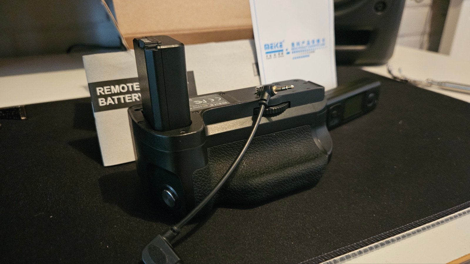 Meike MK-A6500 Pro Batterygrip voor Sony A6500, Audio, Tv en Foto, Batterygrip, Zo goed als nieuw, Geschikt voor twee batterijen