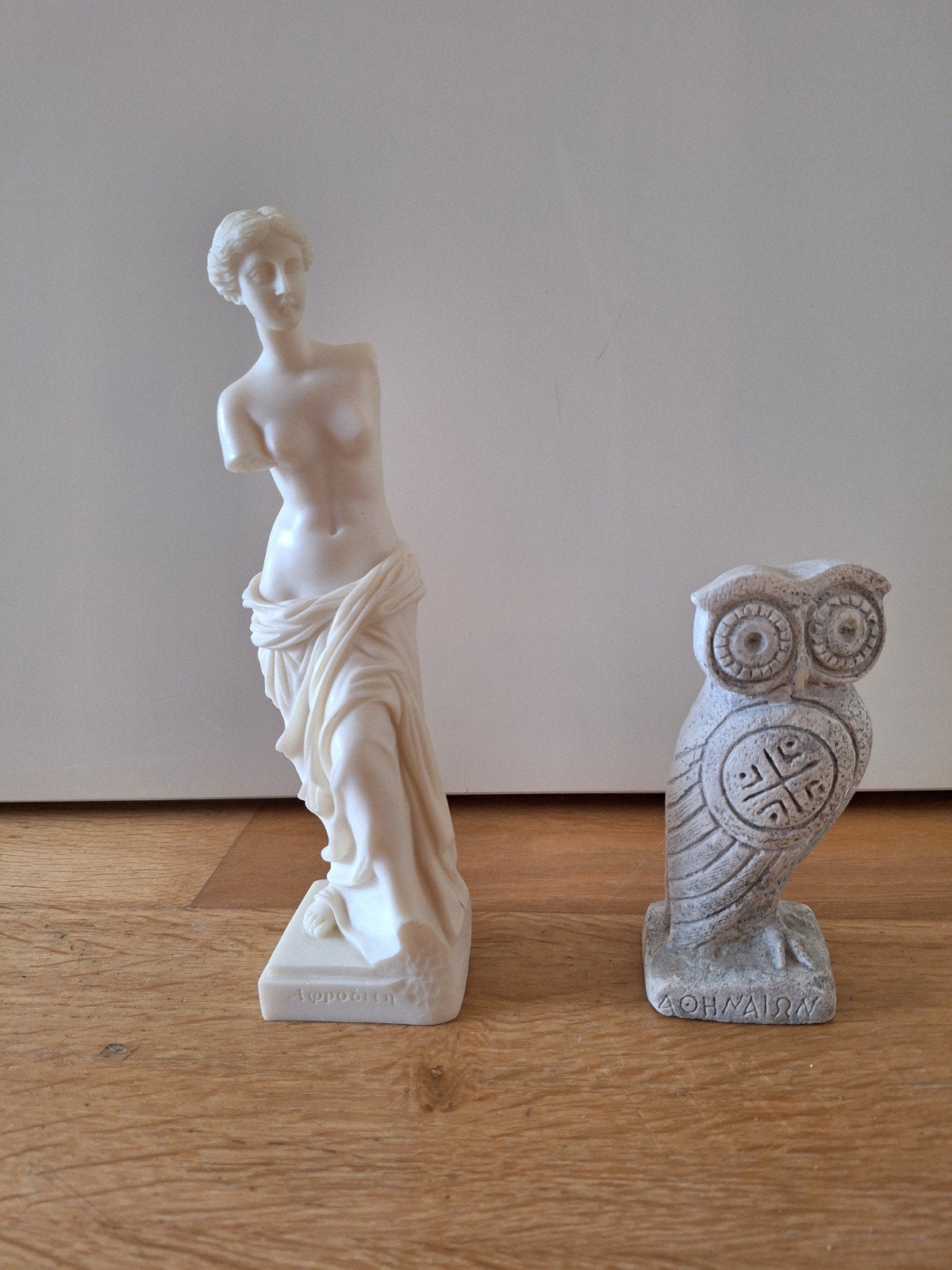 Twee griekse beeldjes, Ophalen of Verzenden, Gebruikt, Dier