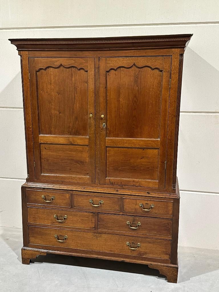 18e eeuws eiken kabinet, Antiek en Kunst, Ophalen of Verzenden