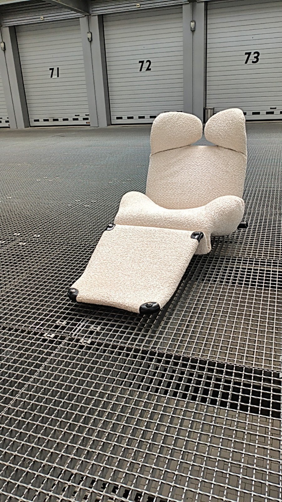 Cassina Wink 'Mickey Mouse' stoel - Toshiyuki Kita, Huis en Inrichting, Overige kleuren, Ophalen of Verzenden, Zo goed als nieuw