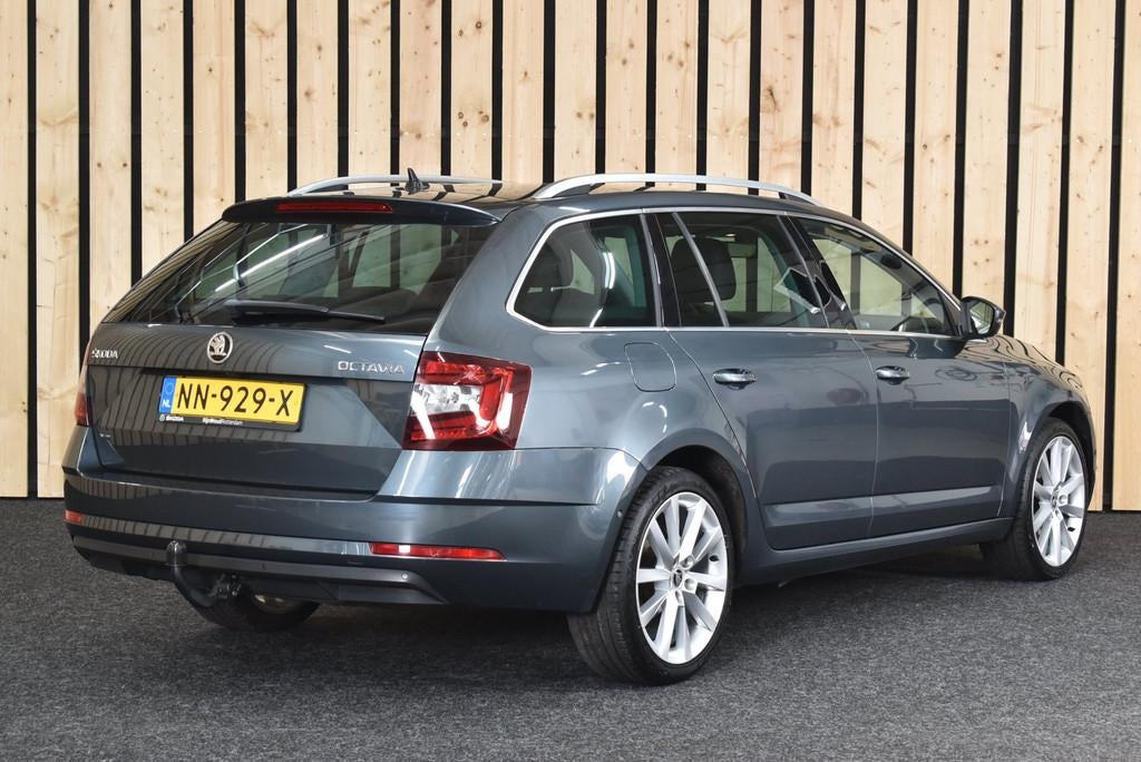 Skoda Octavia Combi 1.0 TSI Greentech Style Business Trekhaa, Auto's, Skoda, Voorwielaandrijving, Gebruikt, 49 €/maand, Origineel Nederlands