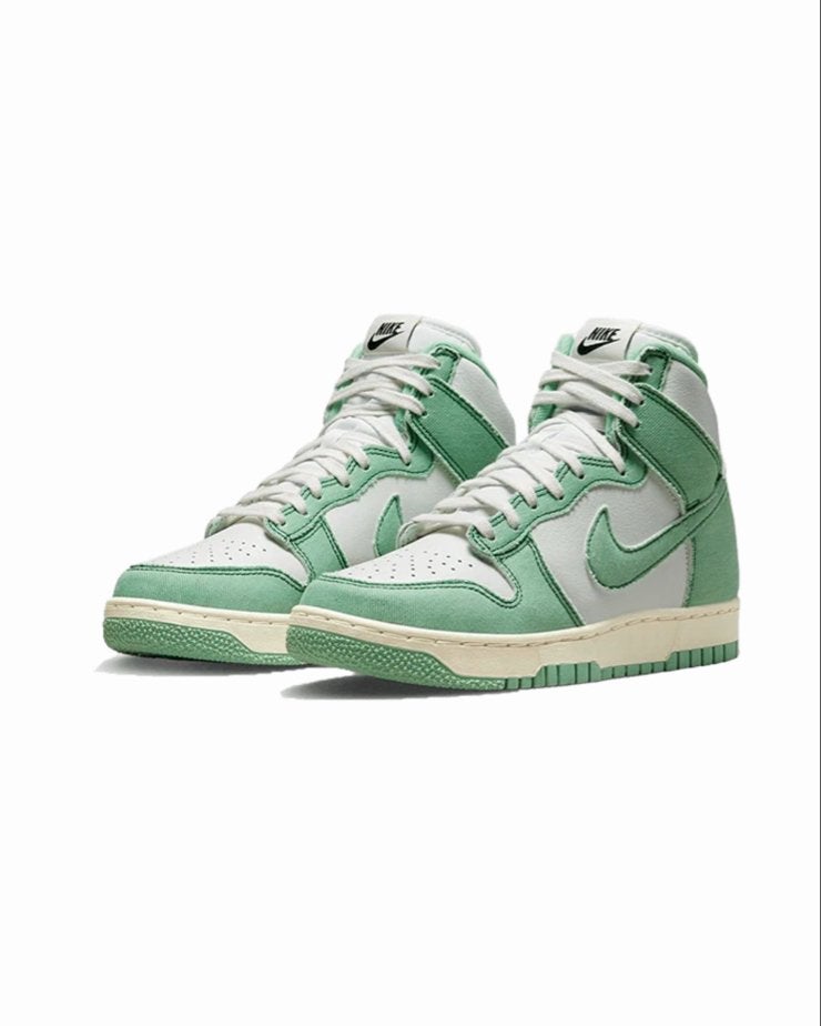 Nike Dunk High 1985 Enamel Green Denim 43 Dames Nieuw!, Nieuw, Ophalen of Verzenden, Sneakers of Gympen, Groen