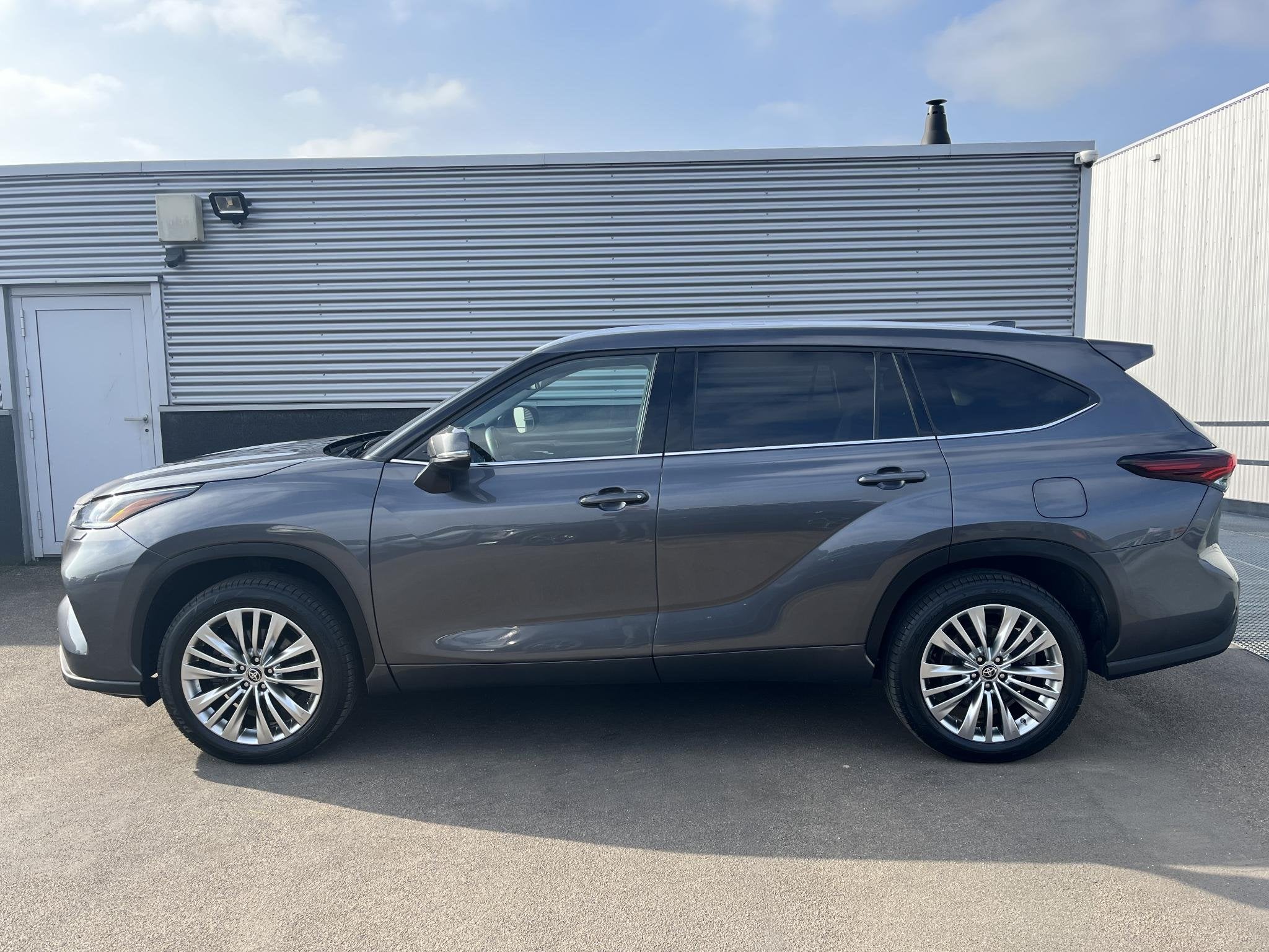 Toyota Highlander AWD 2.5 Hybrid Executive 7 persoons Trekha, Automaat, Gebruikt, Euro 6, 4 cilinders
