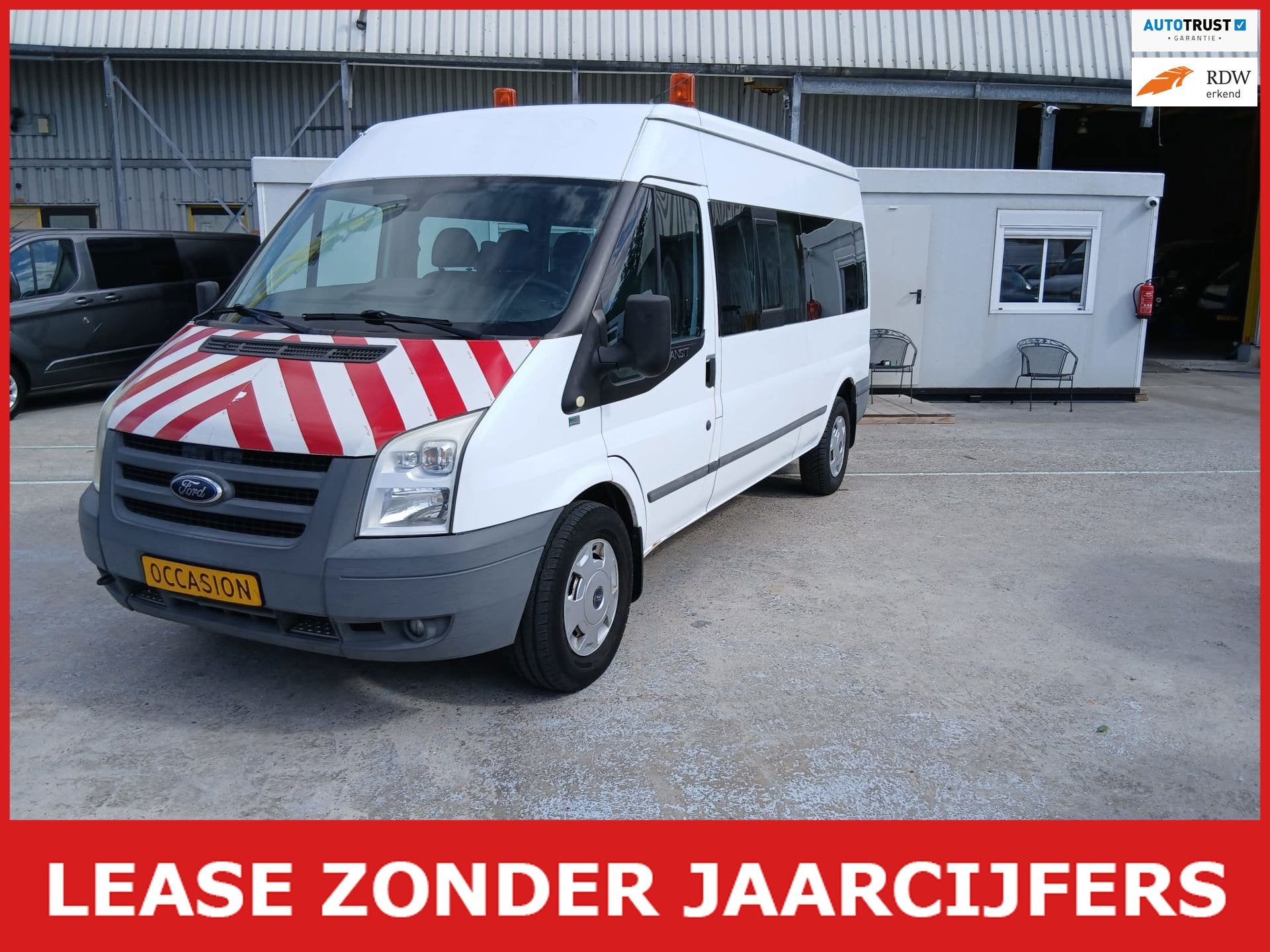 Ford Transit 350L 2.2 TDCI ltourneo 9 pers echte km, Auto's, Achterwielaandrijving, Gebruikt, Overige carrosserieën, Wit
