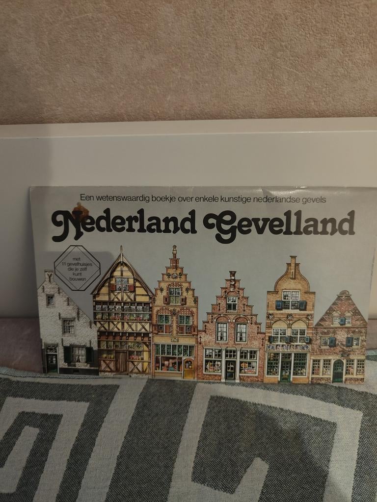 Nederland Gevelland - Bouwplaten Nederlandse Gevels, Ophalen of Verzenden, Zo goed als nieuw